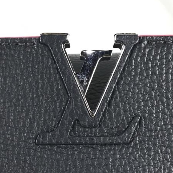 LV Capucines - Picture 10 of 11